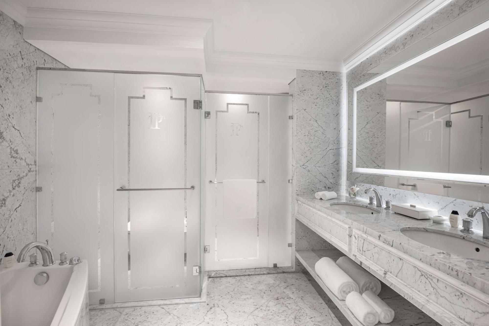 The Plaza Doha, Lxr Hotels & Resorts Exterior photo